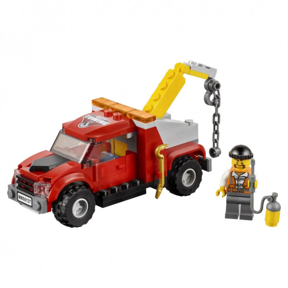 Конструктор LEGO City Police 60137 Побег на буксировщике в Ульяновске