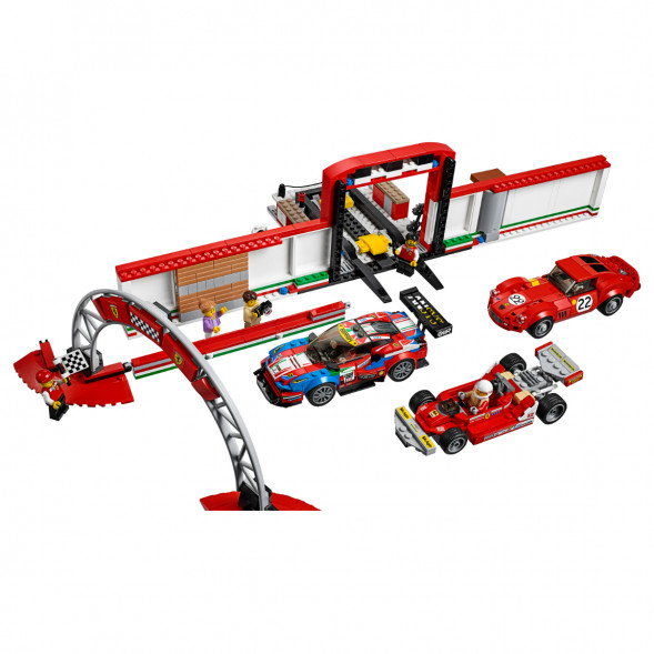 Конструктор LEGO Speed Champions 75889 Гараж Ferrari в Ульяновске