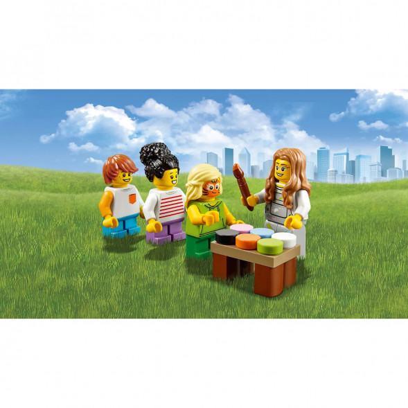 Конструктор LEGO City Town 60234 Комплект минифигурок Весёлая ярмарка в Ульяновске